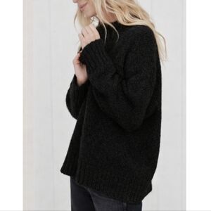JENNI KAYNE ALPACA COCOON CREWNECK SWEATER IN BLACK